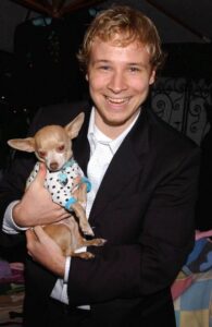Brian Littrell with chihuahua